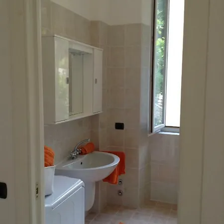 Larius Parking Appartement